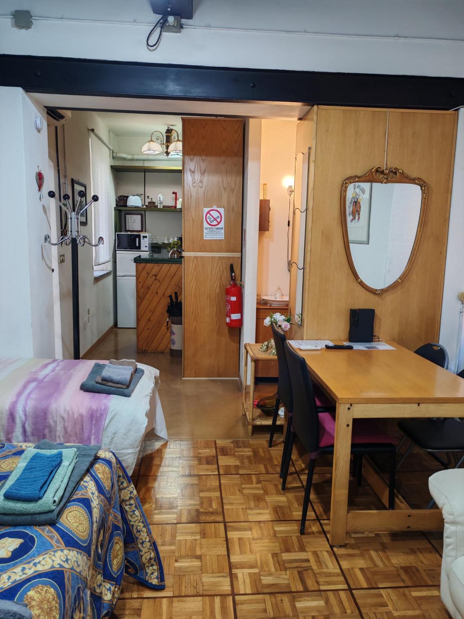 Studio Borgo Colonne Parma Kültér fotó